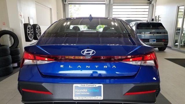 2025 Hyundai ELANTRA SE