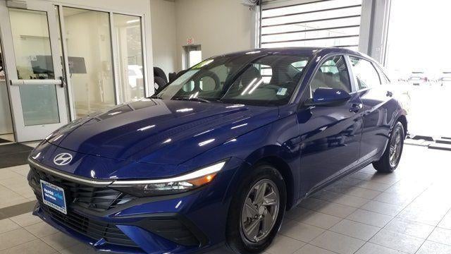 2025 Hyundai ELANTRA SE