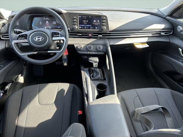 2025 Hyundai Elantra - $24,535