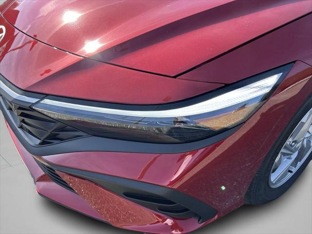 2025 Hyundai Elantra - $24,535