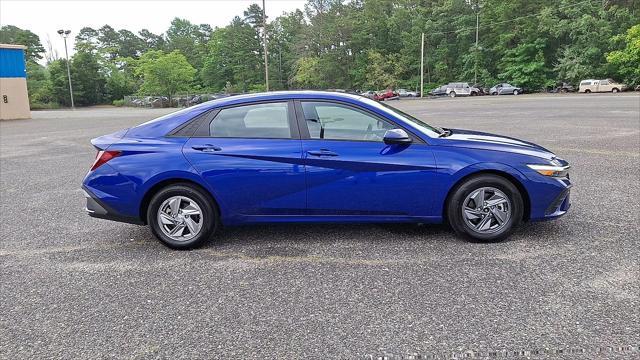 2025 Hyundai Elantra - $22,991