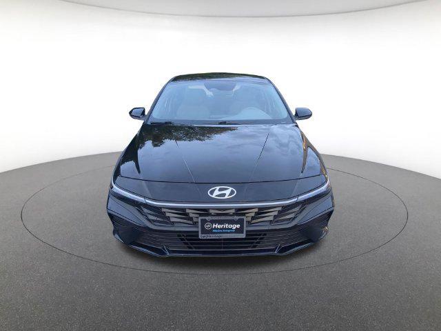 2025 Hyundai Elantra - $21,800