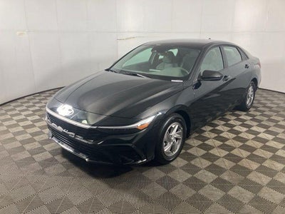 2025 Hyundai Elantra SE 4DR Sedan