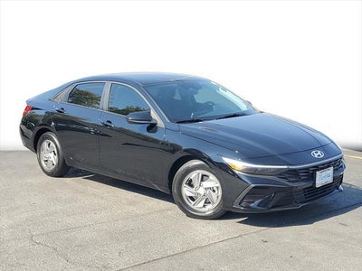 2025 Hyundai Elantra SE 4DR Sedan