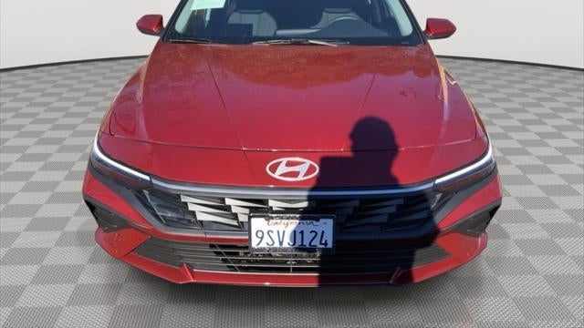 2025 Hyundai ELANTRA SE