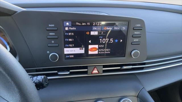 2025 Hyundai ELANTRA SE