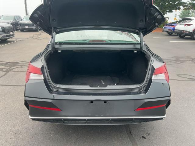 2026 Hyundai Elantra - $21,200