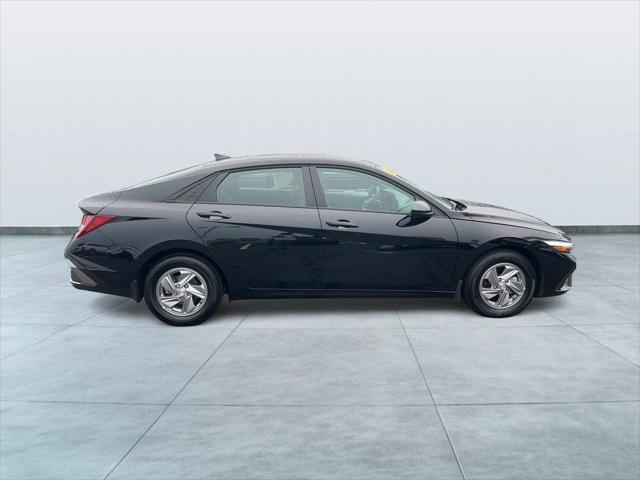 2026 Hyundai Elantra - $21,200