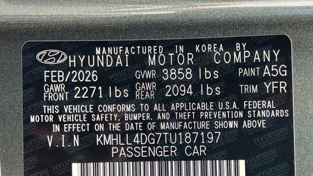 2026 Hyundai ELANTRA SE