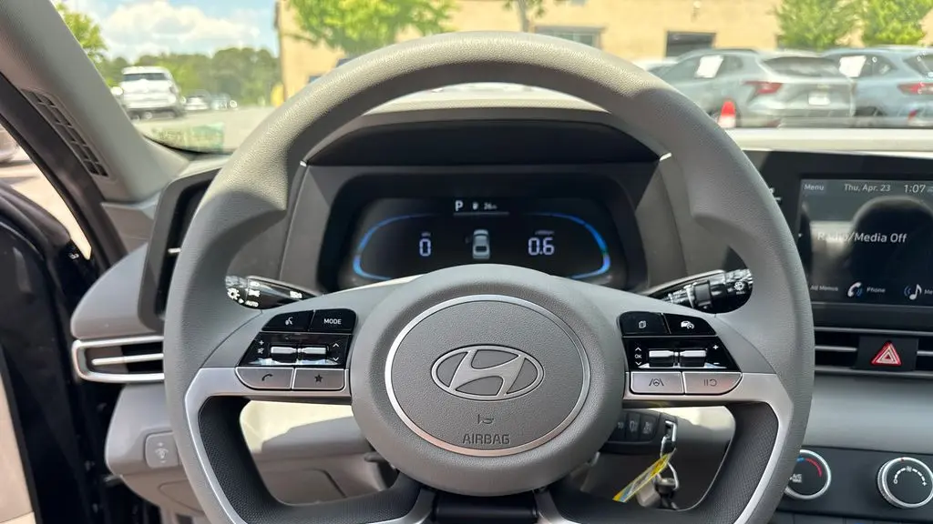 2026 Hyundai ELANTRA SE
