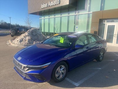 2024 Hyundai Elantra SE 4DR Sedan