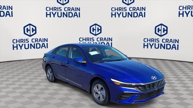 2024 Hyundai ELANTRA SE