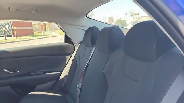 2024 Hyundai ELANTRA SE