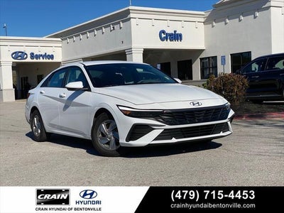 2024 Hyundai Elantra SE 4DR Sedan