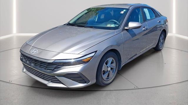 2024 Hyundai ELANTRA SE