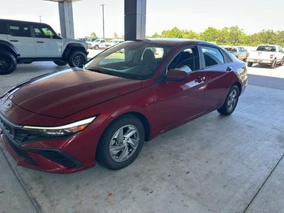 2024 Hyundai Elantra SE 4DR Sedan