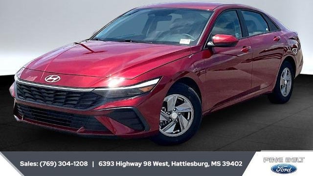 2024 Hyundai ELANTRA SE