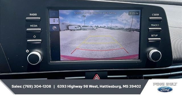 2024 Hyundai ELANTRA SE