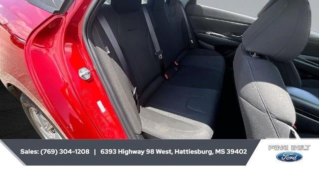 2024 Hyundai ELANTRA SE