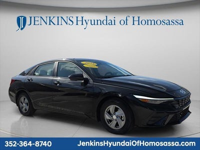 2025 Hyundai Elantra SE 4DR Sedan