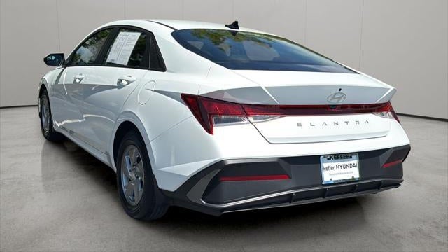 2025 Hyundai ELANTRA SE