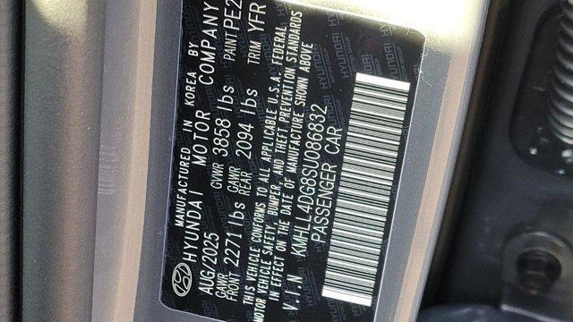 2025 Hyundai ELANTRA SE