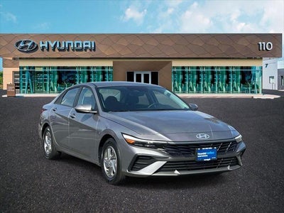 2025 Hyundai Elantra SE 4DR Sedan
