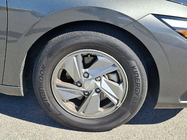 2026 Hyundai Elantra - $21,500