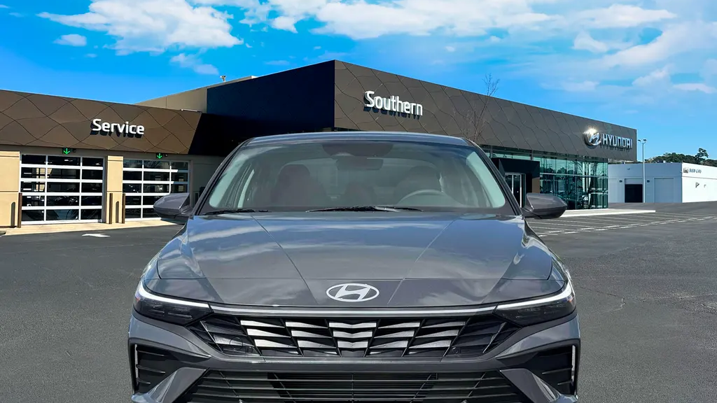 2026 Hyundai ELANTRA SE