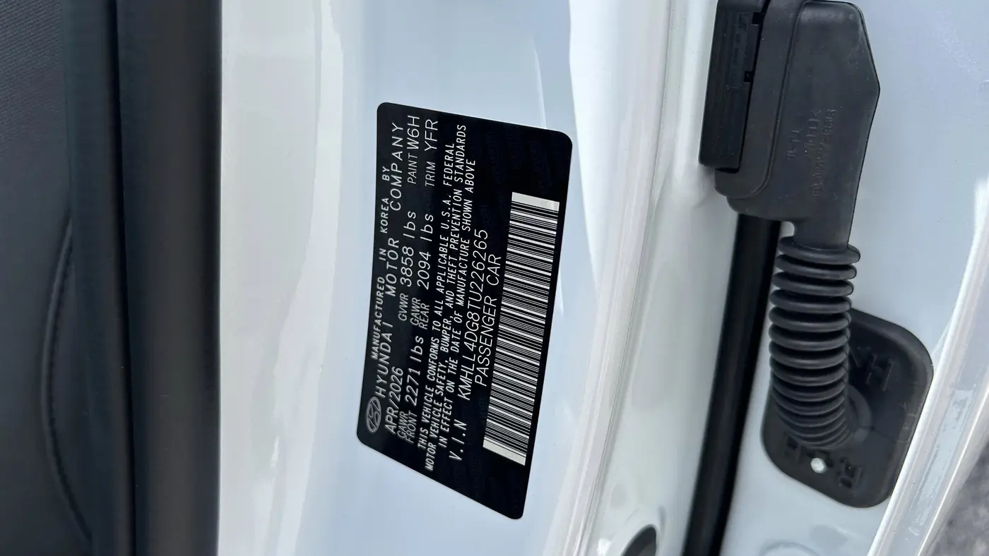 2026 Hyundai ELANTRA SE