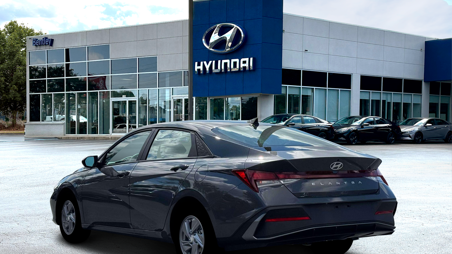 2026 Hyundai ELANTRA SE