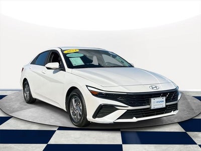 2024 Hyundai Elantra SE 4DR Sedan