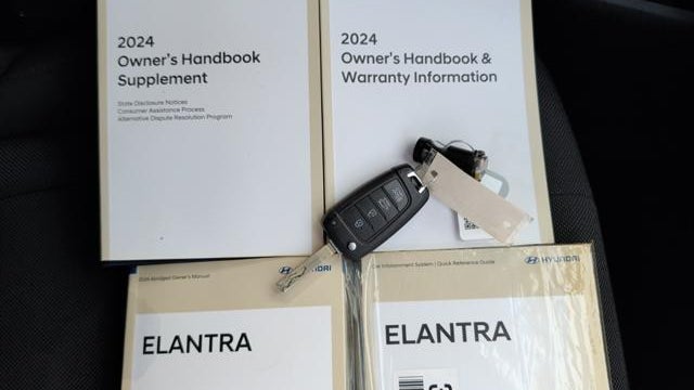 2024 Hyundai ELANTRA SE
