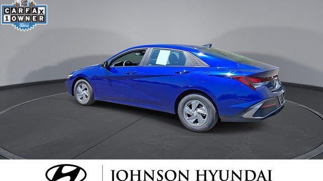 2024 Hyundai ELANTRA SE