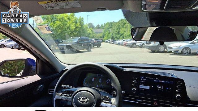 2024 Hyundai ELANTRA SE