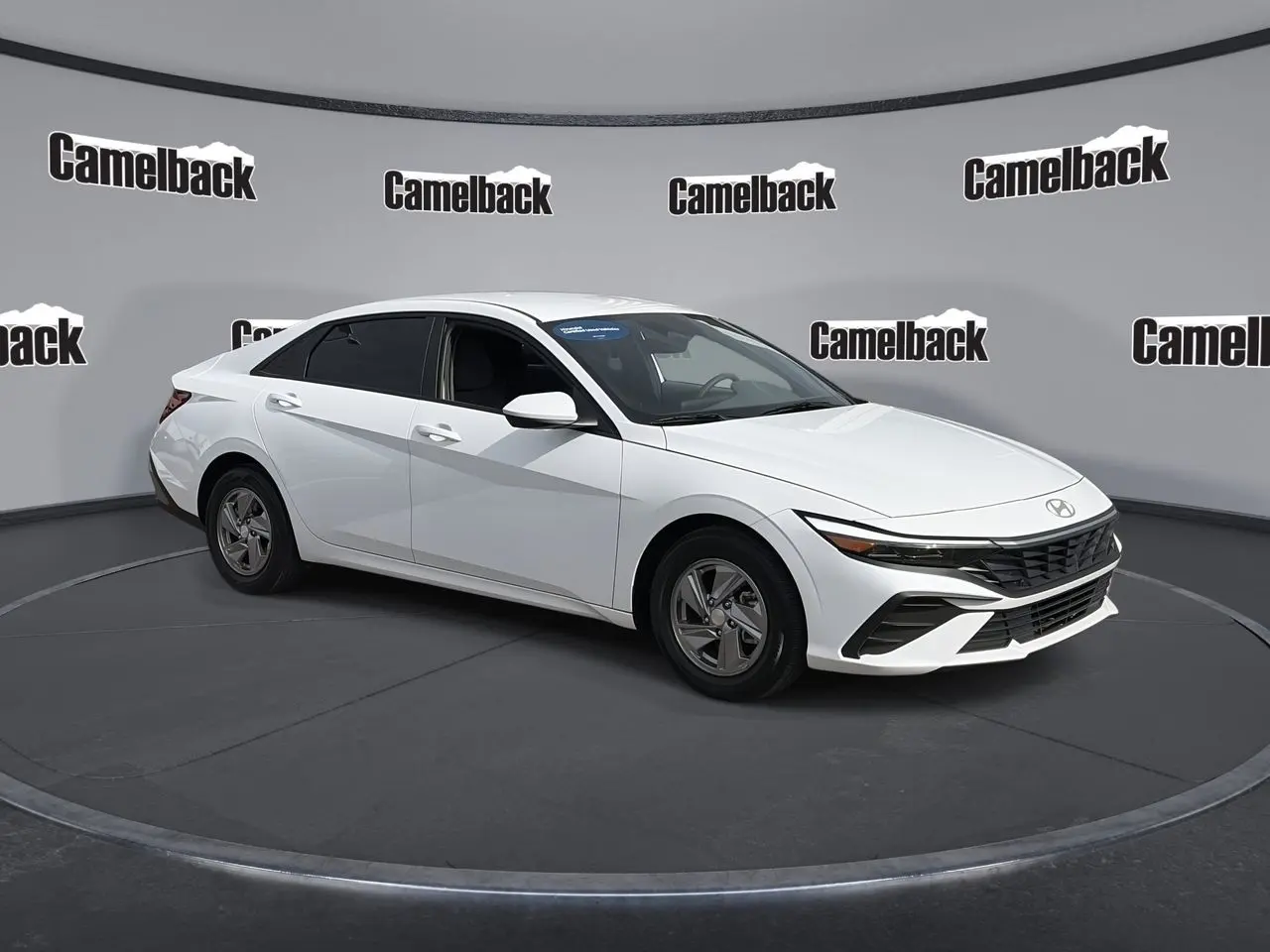 2024 Hyundai Elantra - $18,781