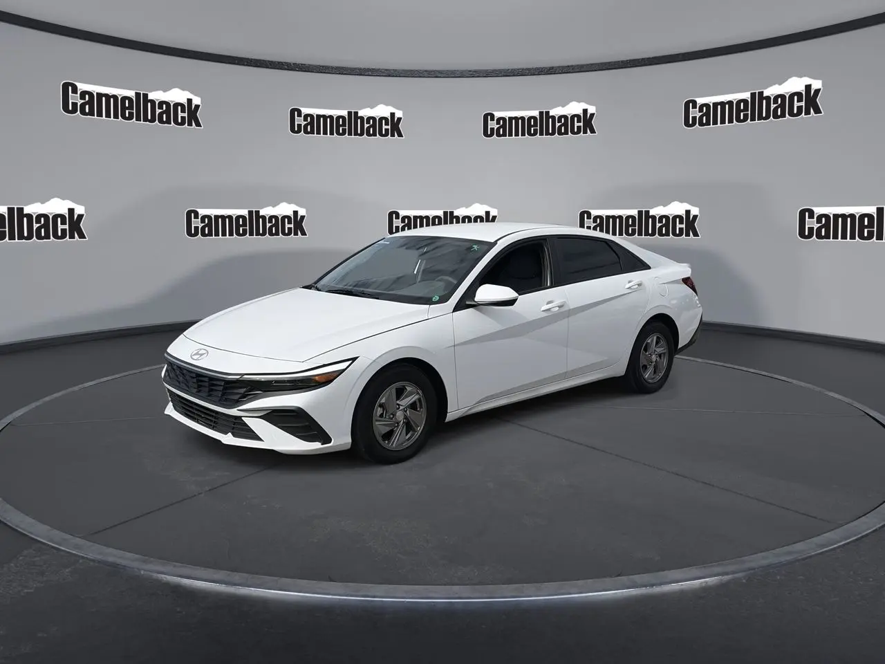 2024 Hyundai Elantra - $18,781