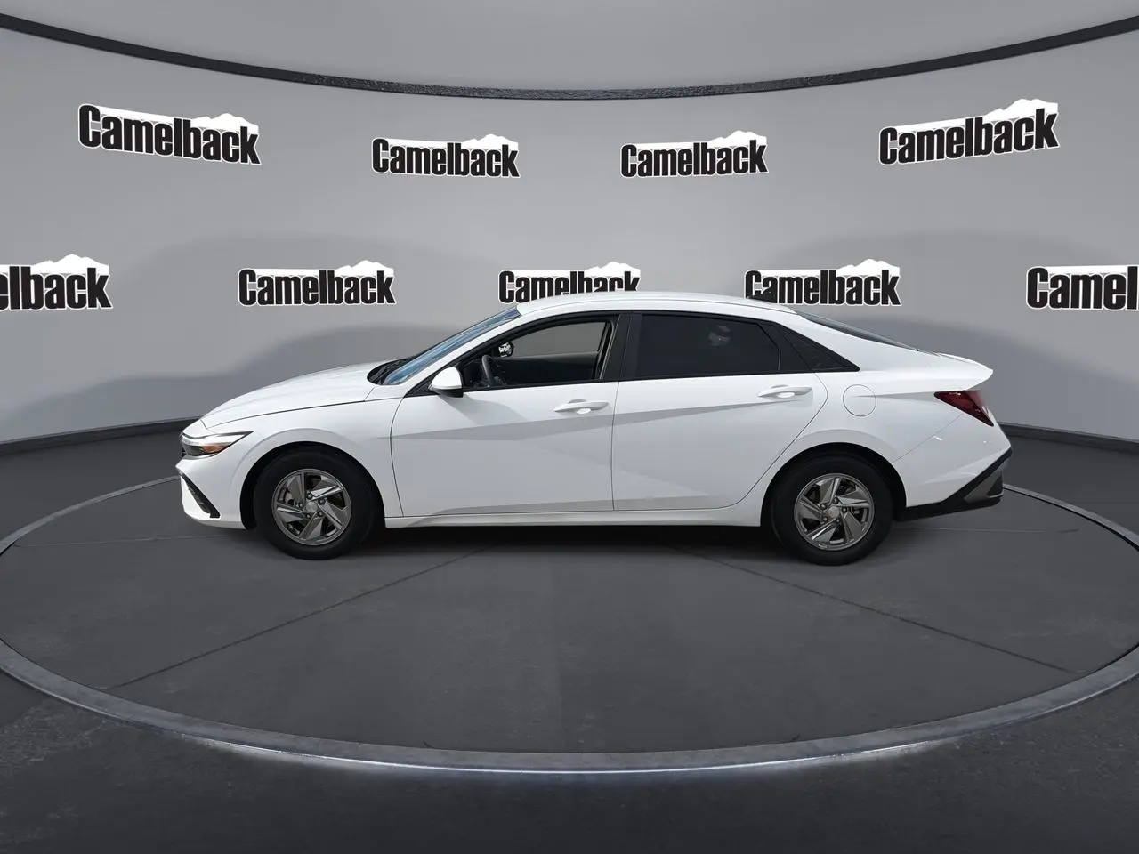 2024 Hyundai Elantra - $18,781