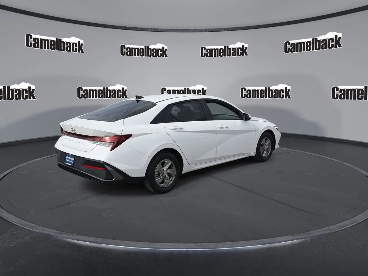 2024 Hyundai Elantra - $18,781