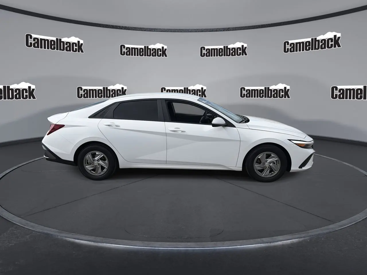 2024 Hyundai Elantra - $18,781