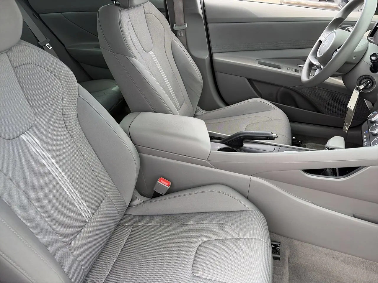 2024 Hyundai Elantra - $18,781