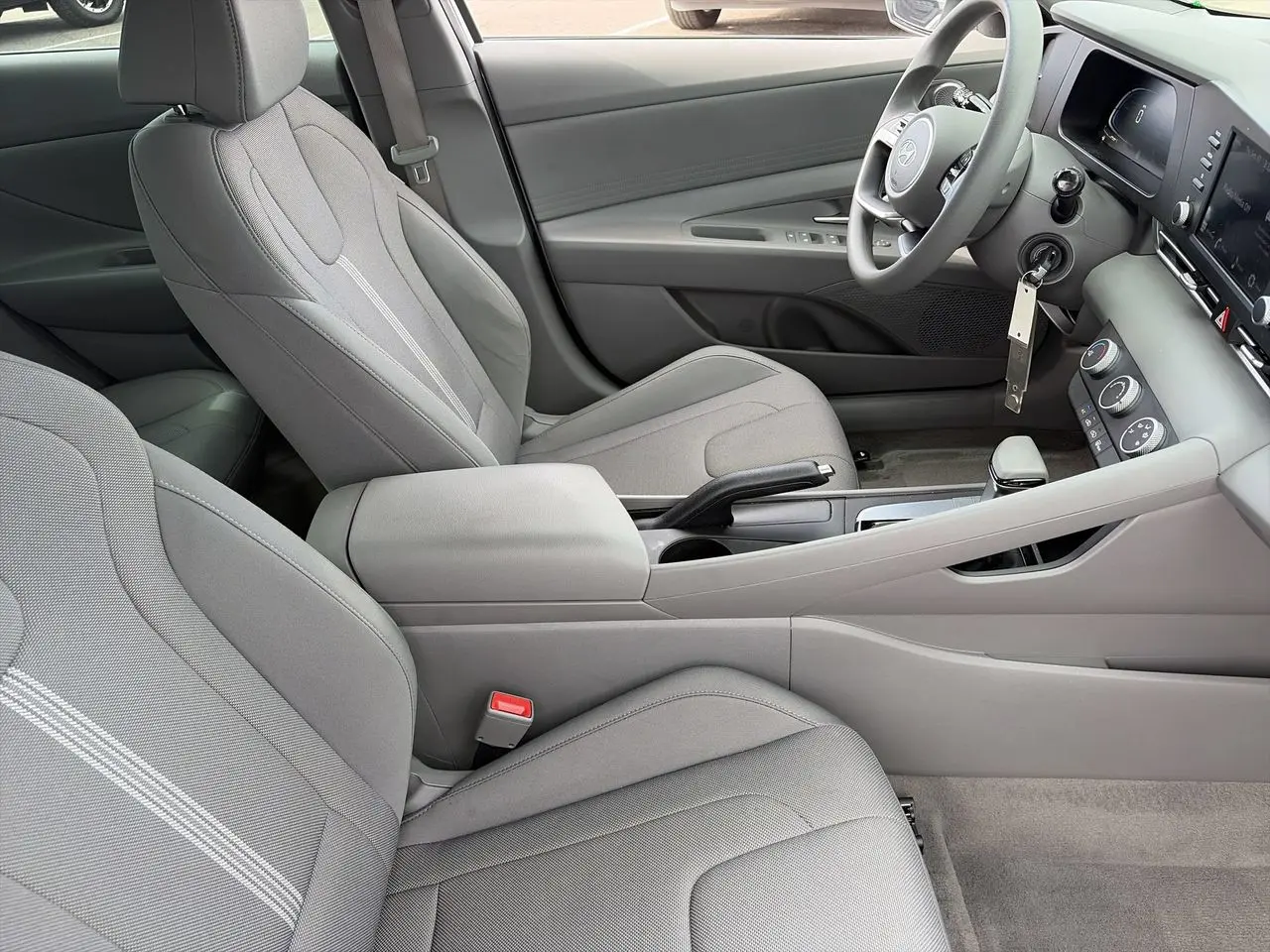 2024 Hyundai Elantra - $18,781