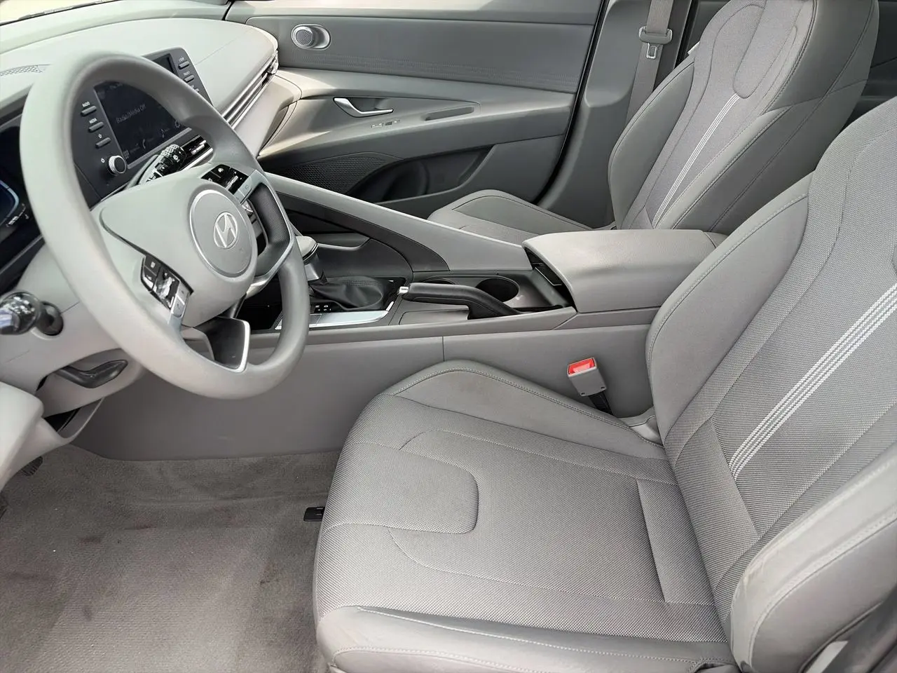 2024 Hyundai Elantra - $18,781