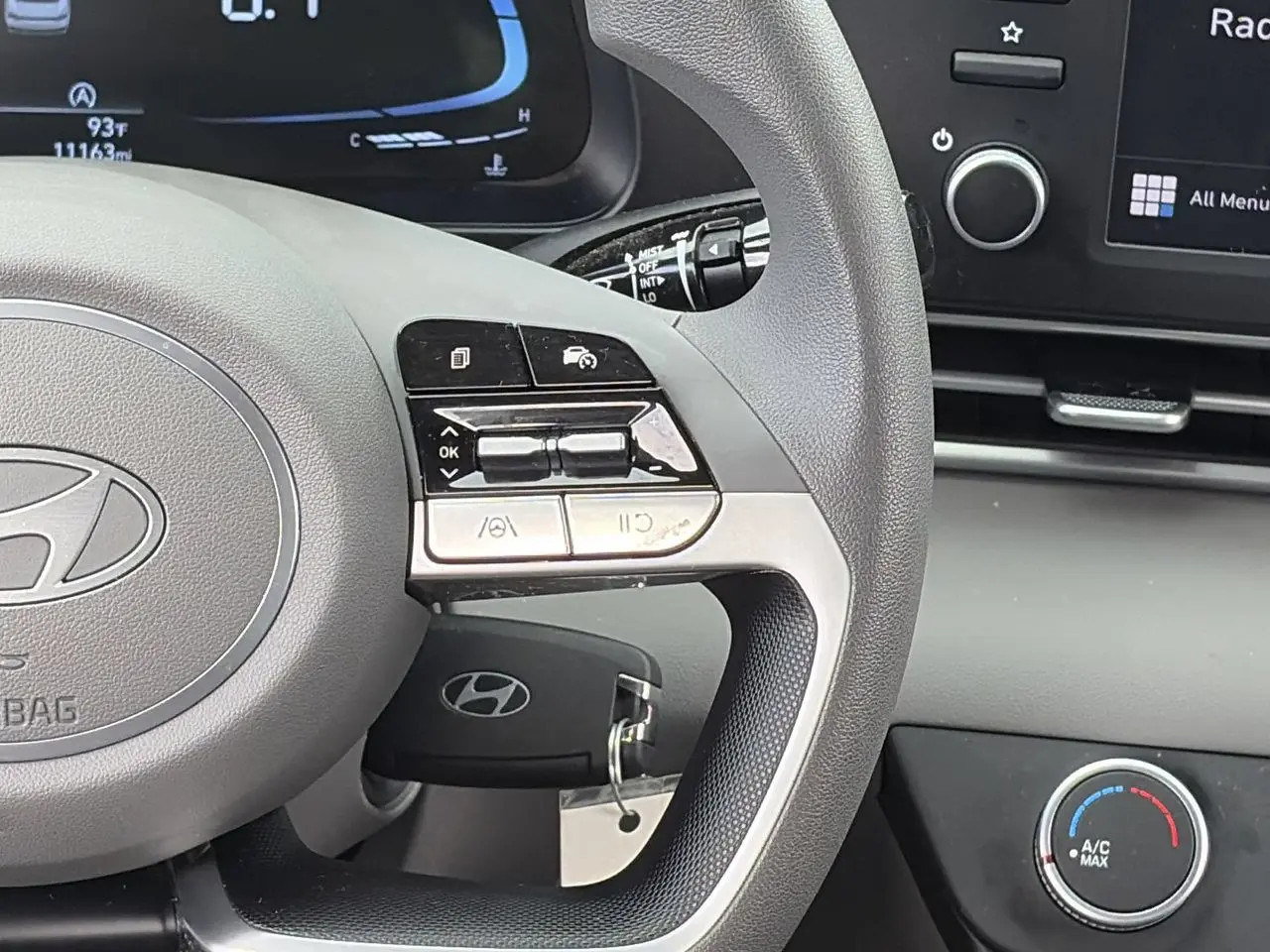 2024 Hyundai Elantra - $18,781