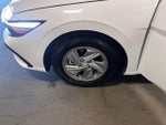 2024 Elantra Thumbnail 30