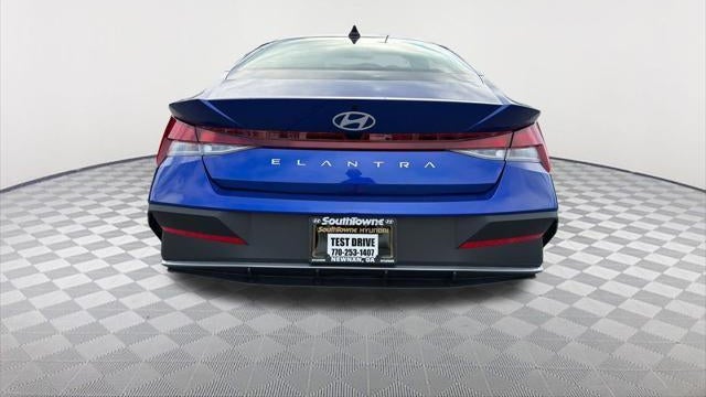 2025 Hyundai ELANTRA SE