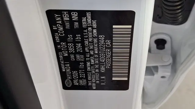 2026 Hyundai ELANTRA SE
