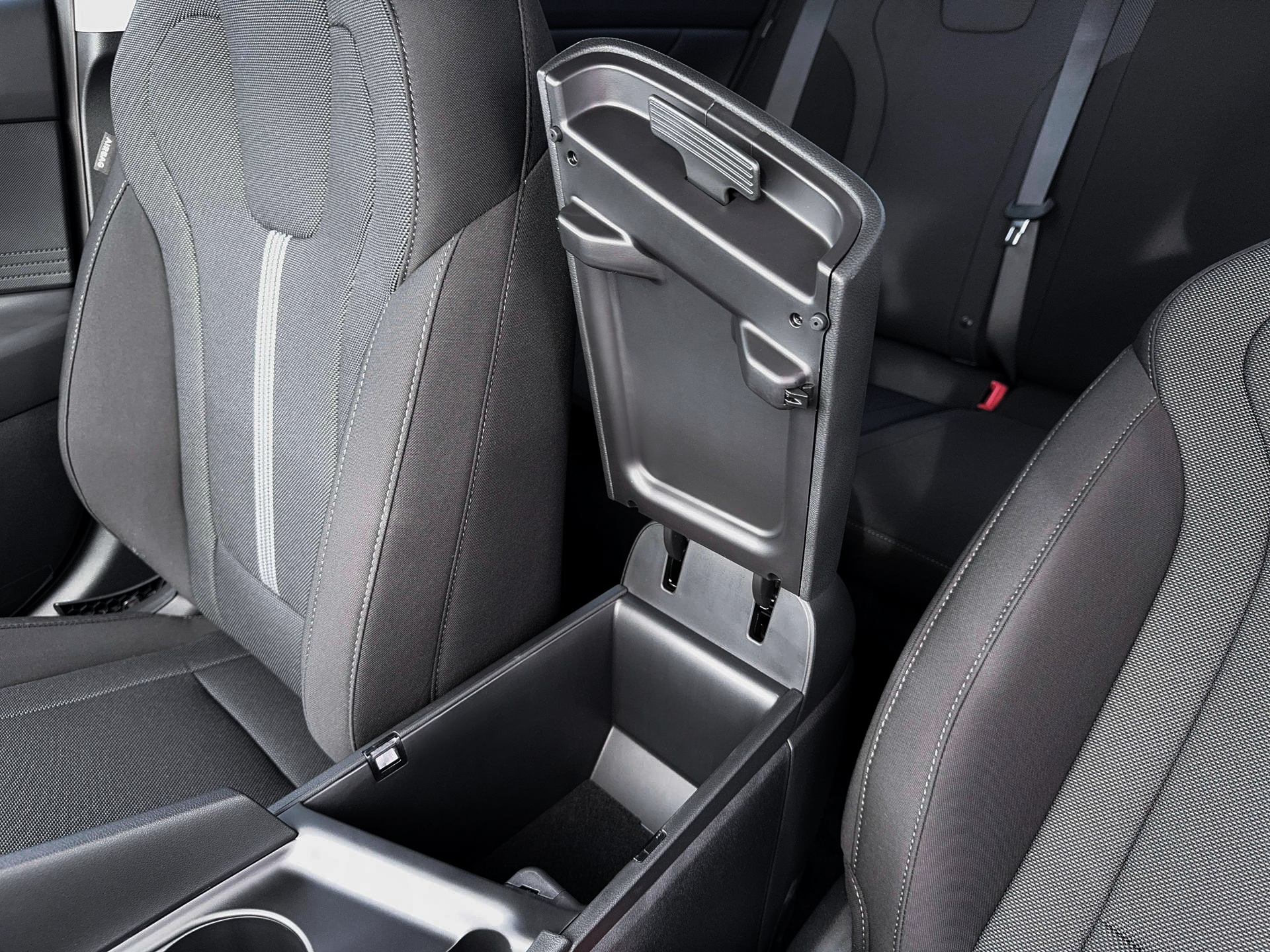 2026 Hyundai Elantra - $24,720