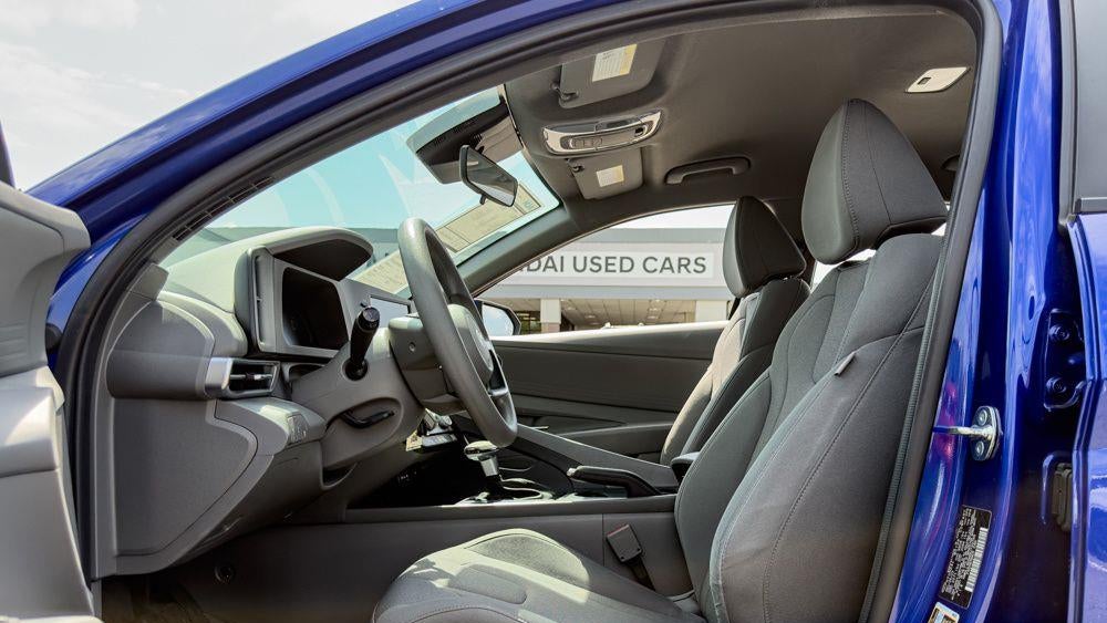 2024 Hyundai ELANTRA SE
