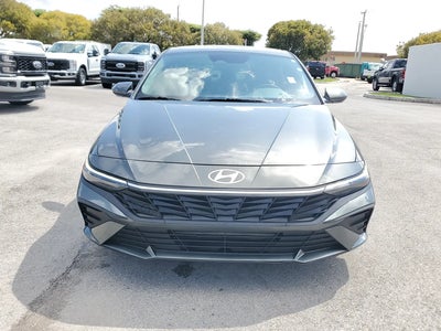2024 Hyundai Elantra SE 4DR Sedan